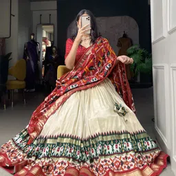 mitrabiz Floral Print Semi Stitched Lehenga Choli image 3