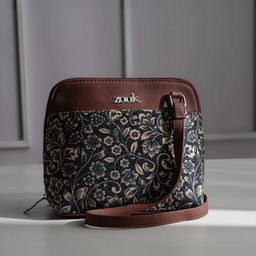 zouk Black Women Sling Bag FloMotif OOO Sling Bag-picture-42