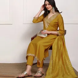 new ethnic 4 you Women Pure Silk Kurta Pant Dupatta Set-picture-31