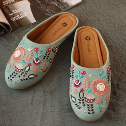 the princess creation Women Embellished Embroidered Canvas Slip on Flats Casuals For Women-picture-45