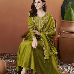 colors of earth Women Silk Blend Kurta Pant Dupatta Set image 5