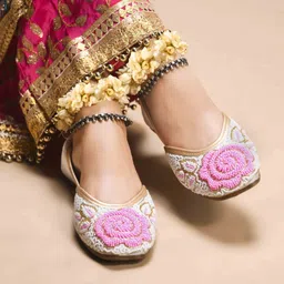 jm looks Women Ethnic Embllished Fulkari Jutti Bellies for Wedding & Party Bellies For Women image 4