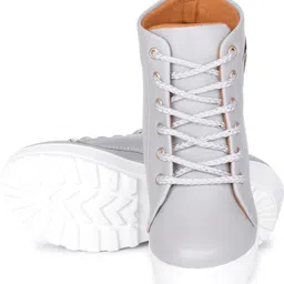 krafter feet Boots For Women image 4