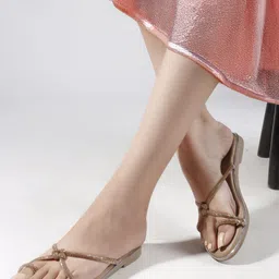 retro walk Women Flats Sandal image 1