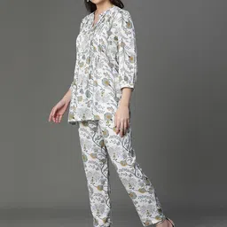 truestride Top Pant Co-ords Set image 3