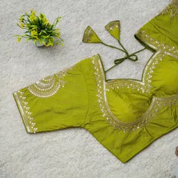 raishas Sweetheart Neck Women Blouse-picture-15