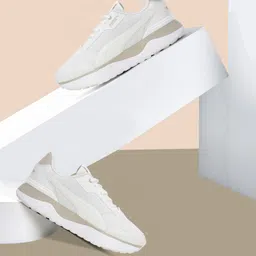 puma R78 Voyage Sneakers For Men image 1