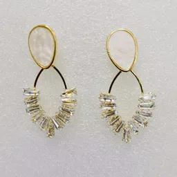 Elegant Gold-Plated Crystal Statement Earrings for Women & Girls Crystal Alloy Earring Set-image-92