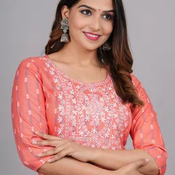 glowworld Women Embroidered Viscose Rayon Straight Kurta image 4