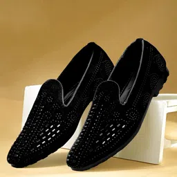 robbie jones Ethnic Wedding Festive Shoes For Men Mojaris For Men image 1