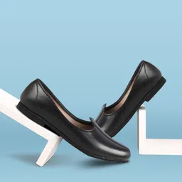 truecraft Royal and Traditional Style Hand-Crafted Ethnic Jutis For Men image 2