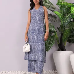 Varanga Paisley Printed V-Neck Pure Cotton Straight Kurta With Palazzo-image-69