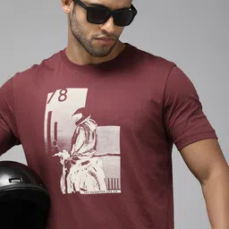 Roadster Men Burgundy & Off White Biker Printed Pure Cotton T-shirt-image-48