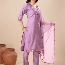MOJILAA Floral Embroidered Regular Beads and Stones Kurta with Trouser & Dupatta image 2