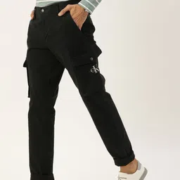 Calvin Klein Jeans Men Black Skinny Fit Solid Cargos-image-45