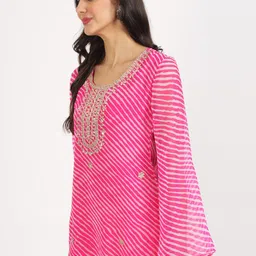 KALINI Leheriya Printed Gotta Patti Kurti image 4