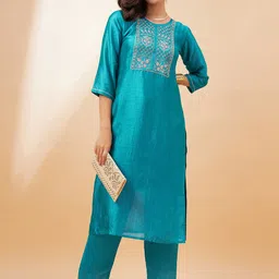 all about you Ethnic Motifs Yoke Design Sequinned Straight Kurta With Trousers image 5