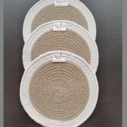 bulkysanta Brown & White Cotton Round Shaped Dia 9 (Set of 3) Placemat image 2