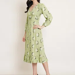 U&F Green Floral Printed A-Line Midi Dress image 3