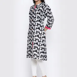 SOUNDARYA Geometric Embroidered Kurta image 4