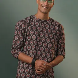 SHVAAS by VASTRAMAY Geometric Printed Thread Work Short Kurta-picture-19