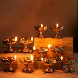 eCraftIndia 10 Pieces Beige Diyas With Tortoise Base-picture-13