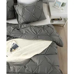 the white moss Marquis Pleat Pinch luxurious AC King Comforter with 2 Pillow Cover image 2
