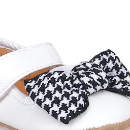 Baby Moo Unisex Kids Booties image 2