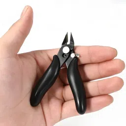 Mini 3.5 inch Diagonal Flush Cutting Plier - BlackView image 2