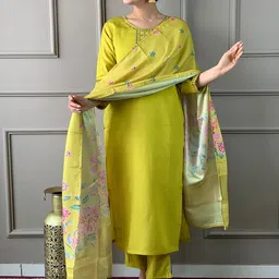 Storebrite Women Floral Yoke Design Regular Thread Work Chanderi Silk Kurta with Trousers & With Dupatta image 5