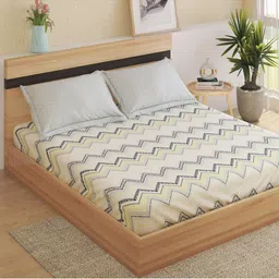 UrbanArts Beige & Yellow King Bedsheet with 2 Pillow Covers-picture-25