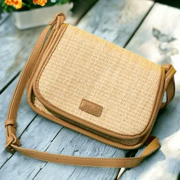 Inc 5 Textured Structured Sling Bag-picture-22