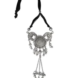 TEEJH Silver-Toned & Black Choker Necklace image 3