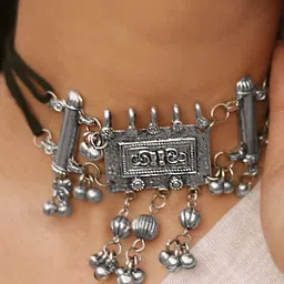 TEEJH Silver-Toned & Black Silver-Plated Oxidised Necklace image 5