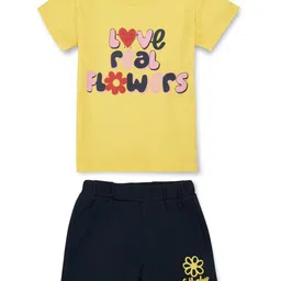 GJ baby Infant Girls Printed T-shirt With Short image 1