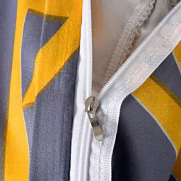 JC HOME Multi Printed 100% Cotton Queen Size Bed sheet With 2 Pillow Covers & A Quilt Cover image 2