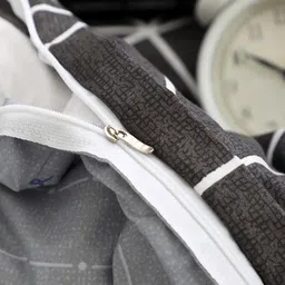 JC HOME Black & Grey Printed Single Bedding Set With 2 Pillow Covers & Quilt Cover image 3