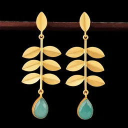 Ozanoo Gold-Toned Leaf Shaped Drop Earrings image 1