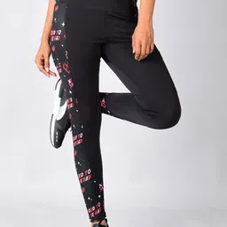 Athlizur Women Black Harley Quinn XOXO Printed High Waist Leggings image 5