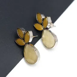 Ozanoo Silver Plated Floral Drop Earrings image 2