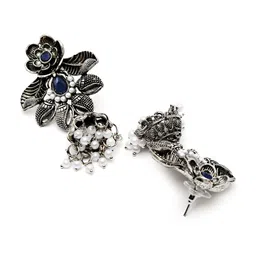 KARATCART Silver Plated Kundan Studded Oxidised Jhumkas image 4