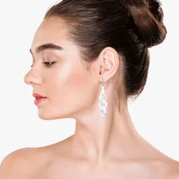 VAGHBHATT Women Square Studs Earrings image 4