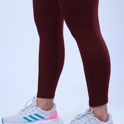 Coitonic Slim Fit Ankle Length High Rise Training Tights image 5