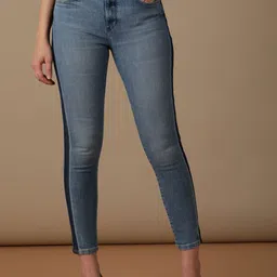 Wrangler Women Skinny Fit Mid-Rise Light Fade Cotton Jeans-picture-26