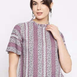 Mayra Round Neck Short Sleeves Geometric Printed Top-picture-26