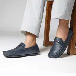 Cantabil Men Round Toe Lightweight Loafers image 1