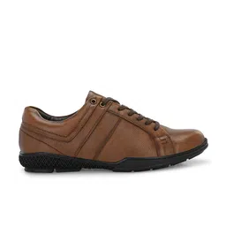 CLOG LONDON Men Textured Leather Sneakers image 3