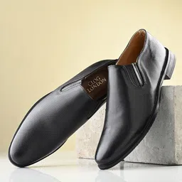 CLOG LONDON Men Textured Leather Formal Slip-On Shoes-picture-11
