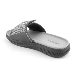 Red Tape Men Printed Sliders image 4