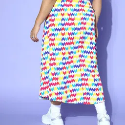 Berrylush Curve Women White Geometric Print Split Thigh Plus Size Skirt image 4